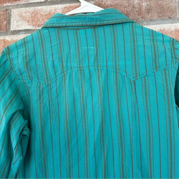 North Face Snap Up Cotton Shirt Women’s Small Turquoise Western Roll Tab - Picture 8 of 9